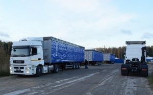 Отгрузка полуприцепов-птицевозов