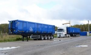 Отгрузка партии полуприцепов-самосвалов